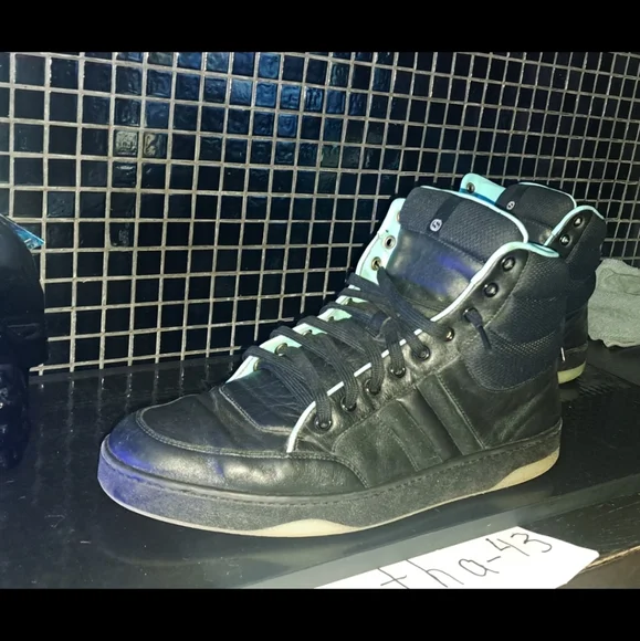 Gucci - Picture 2 of 2